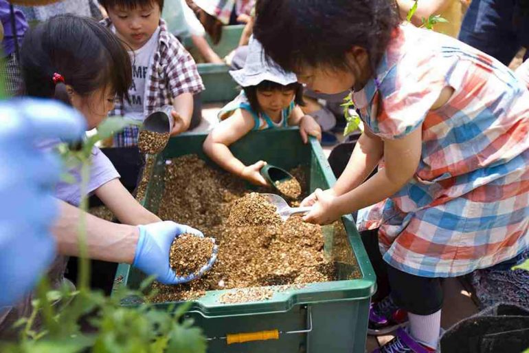 気分や用途で使い分け家族みんなでシェアする土間とロフト