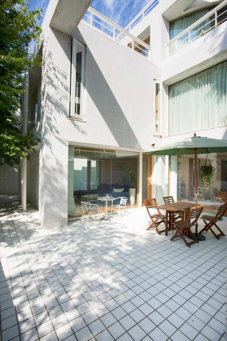 200㎡の空間とテラス
