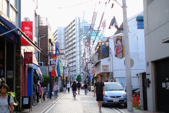 風、ひと、酒－横須賀【後編】2つの国が混ざり合うカオスを体験する街