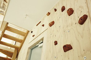 木のぬくもりと余白