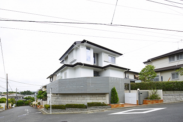 広い土間と高台の暮らし