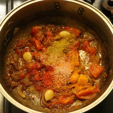 ナス好きにはたまらない、ナスをたっぷり食べられるカレー
